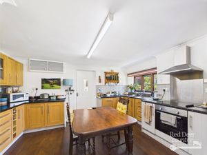 Kitchen/Dining Room- click for photo gallery
